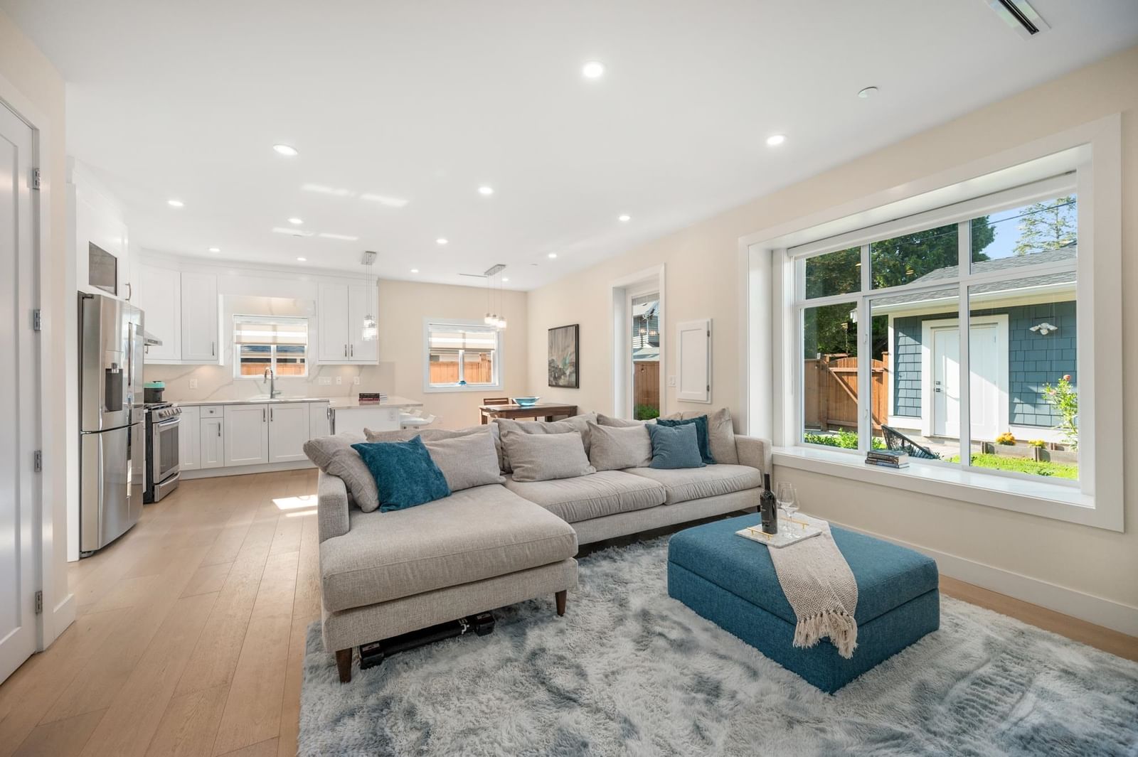 Listing Image 9