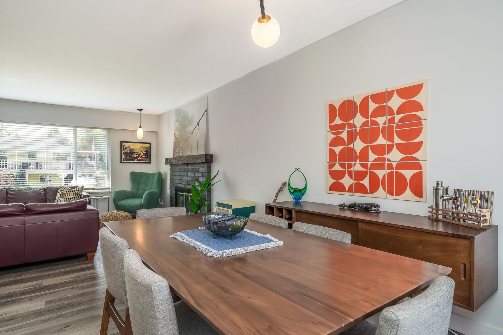 Listing Image 12