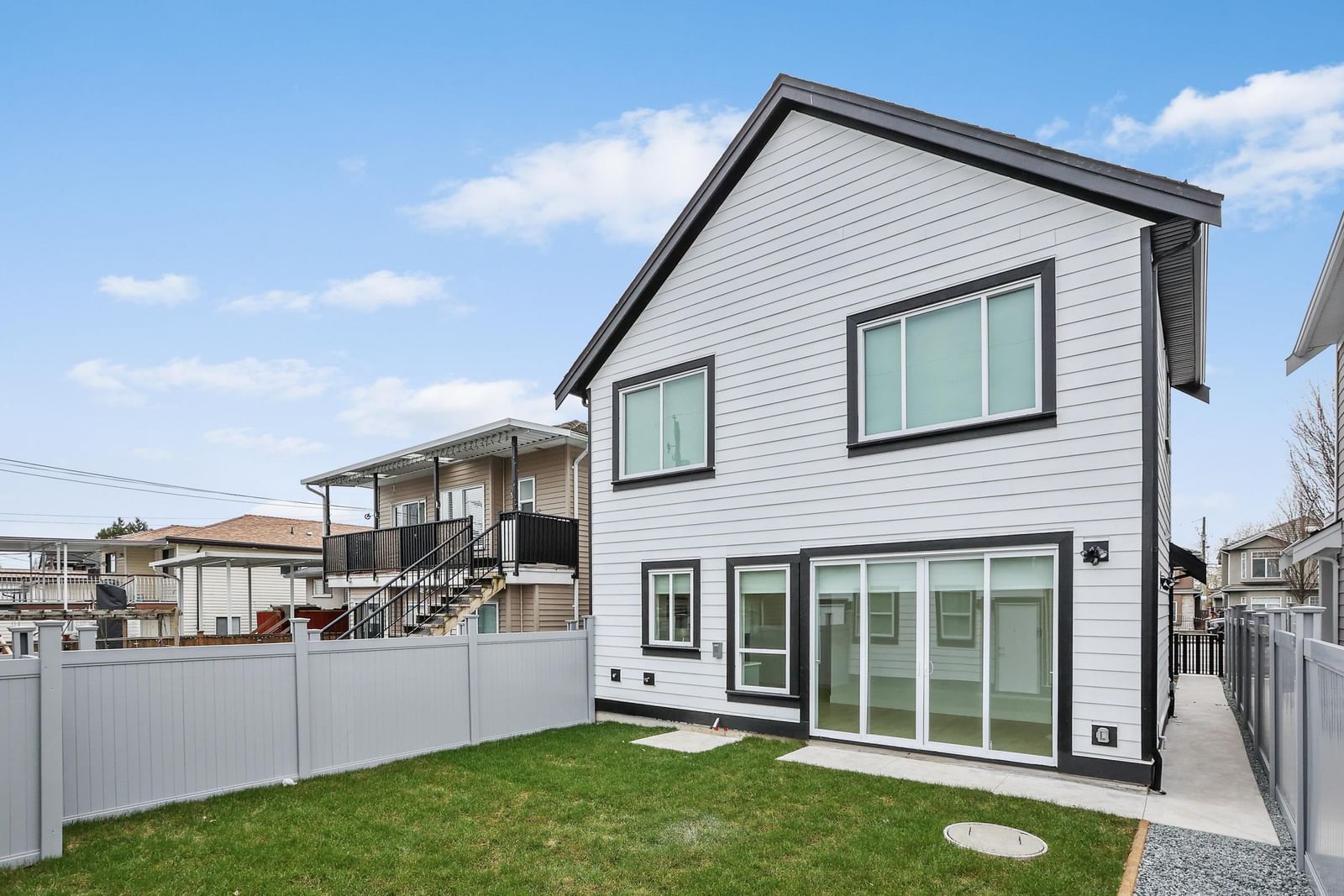 Listing Image 15