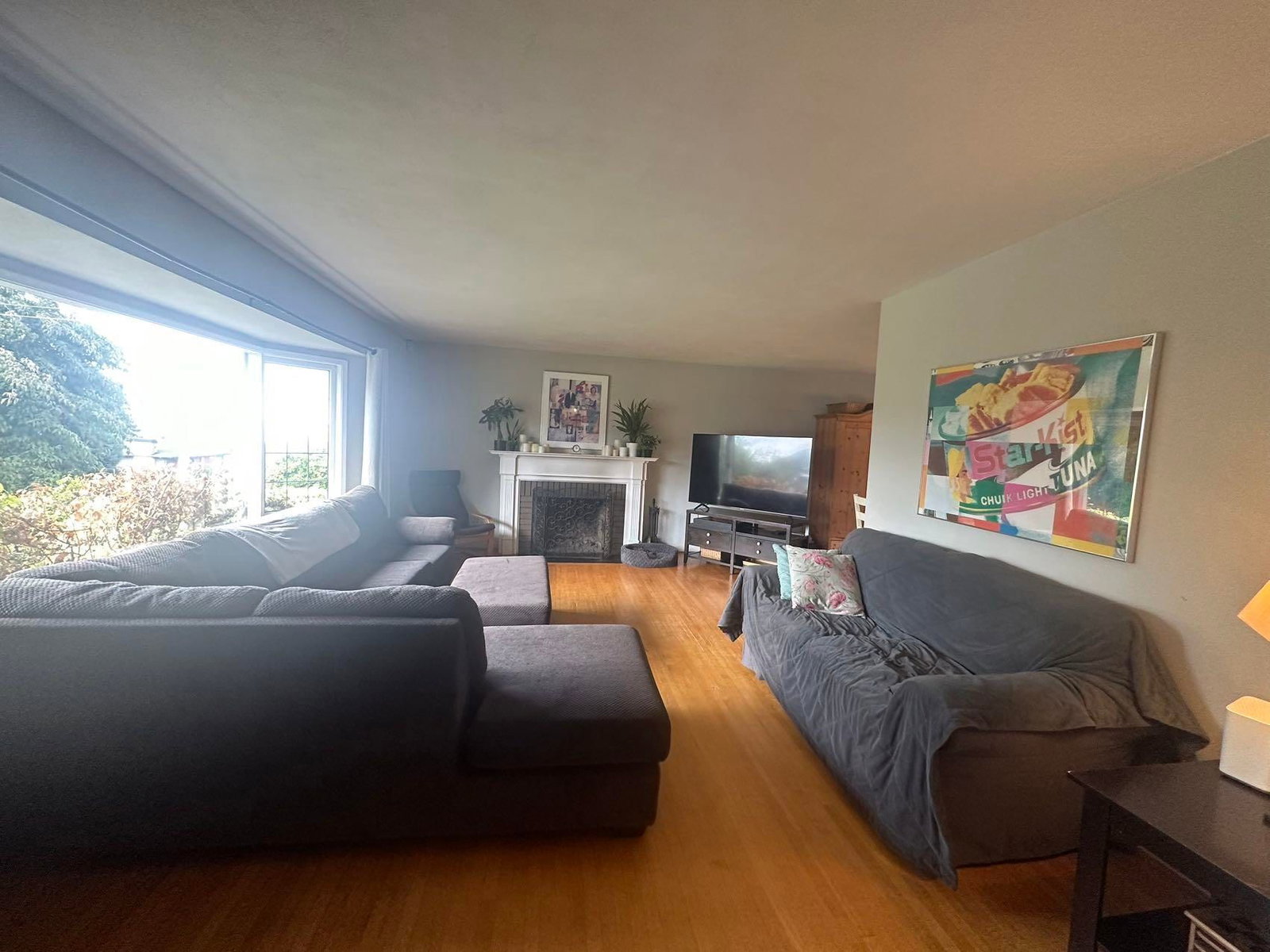 Listing Image 6