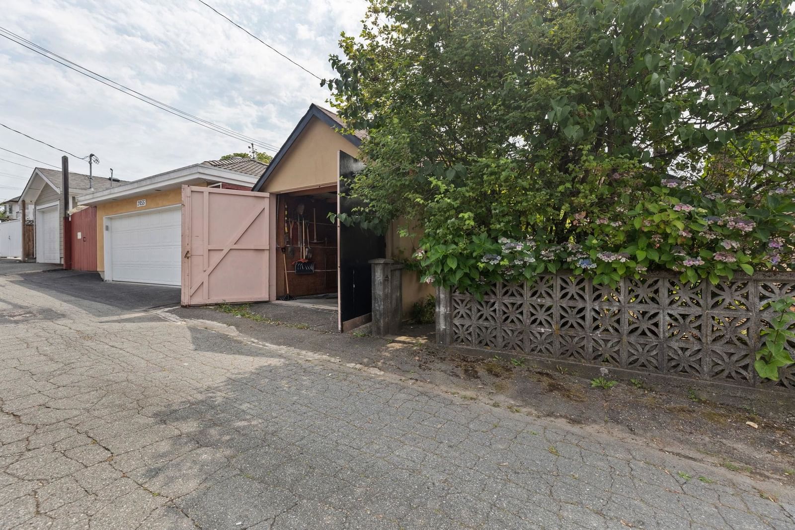 Listing Image 24