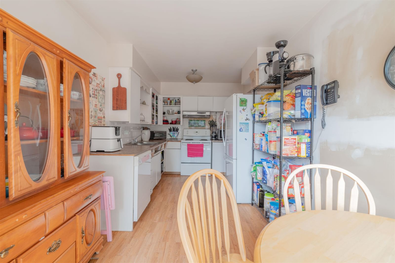 Listing Image 12