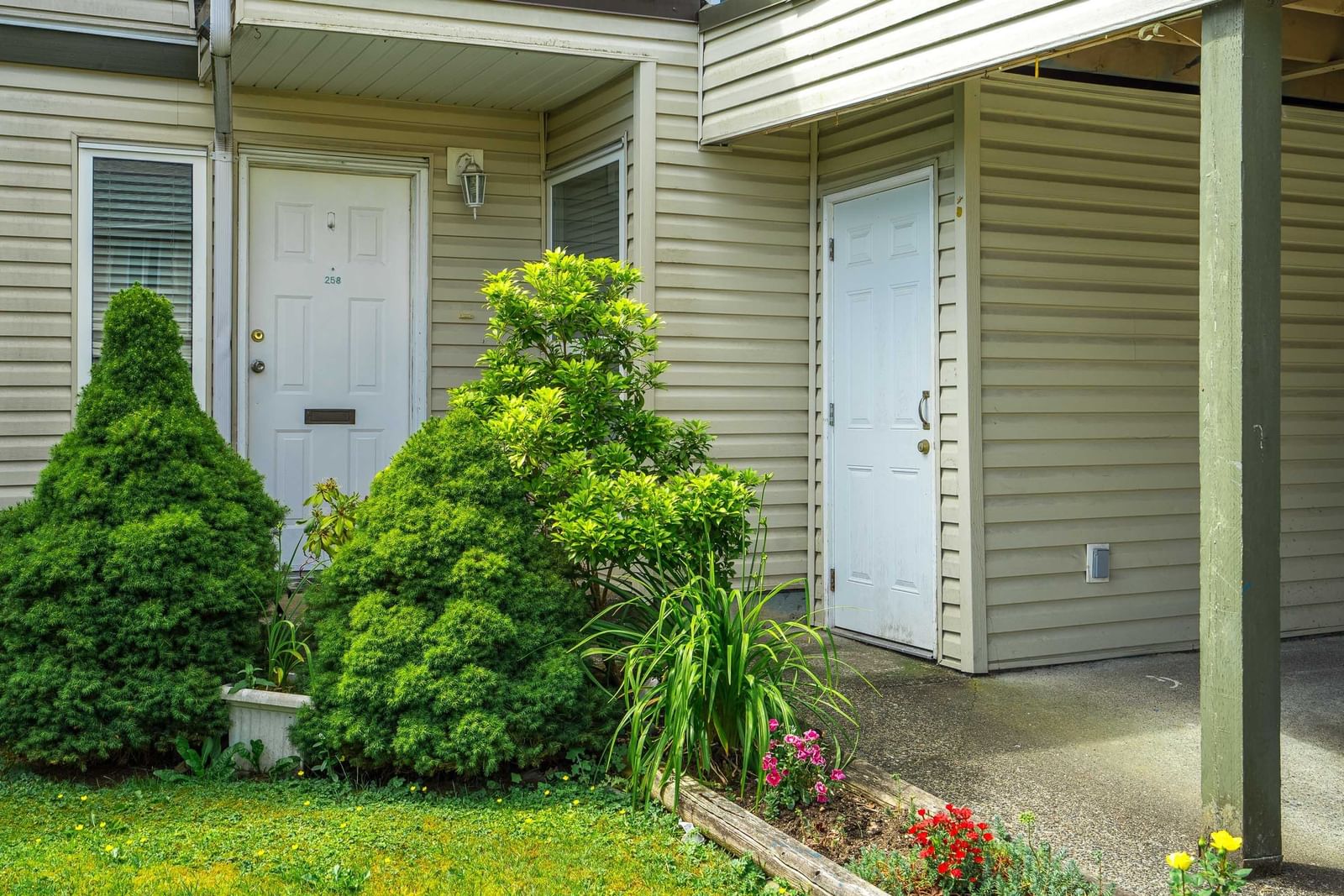 Listing Image 5