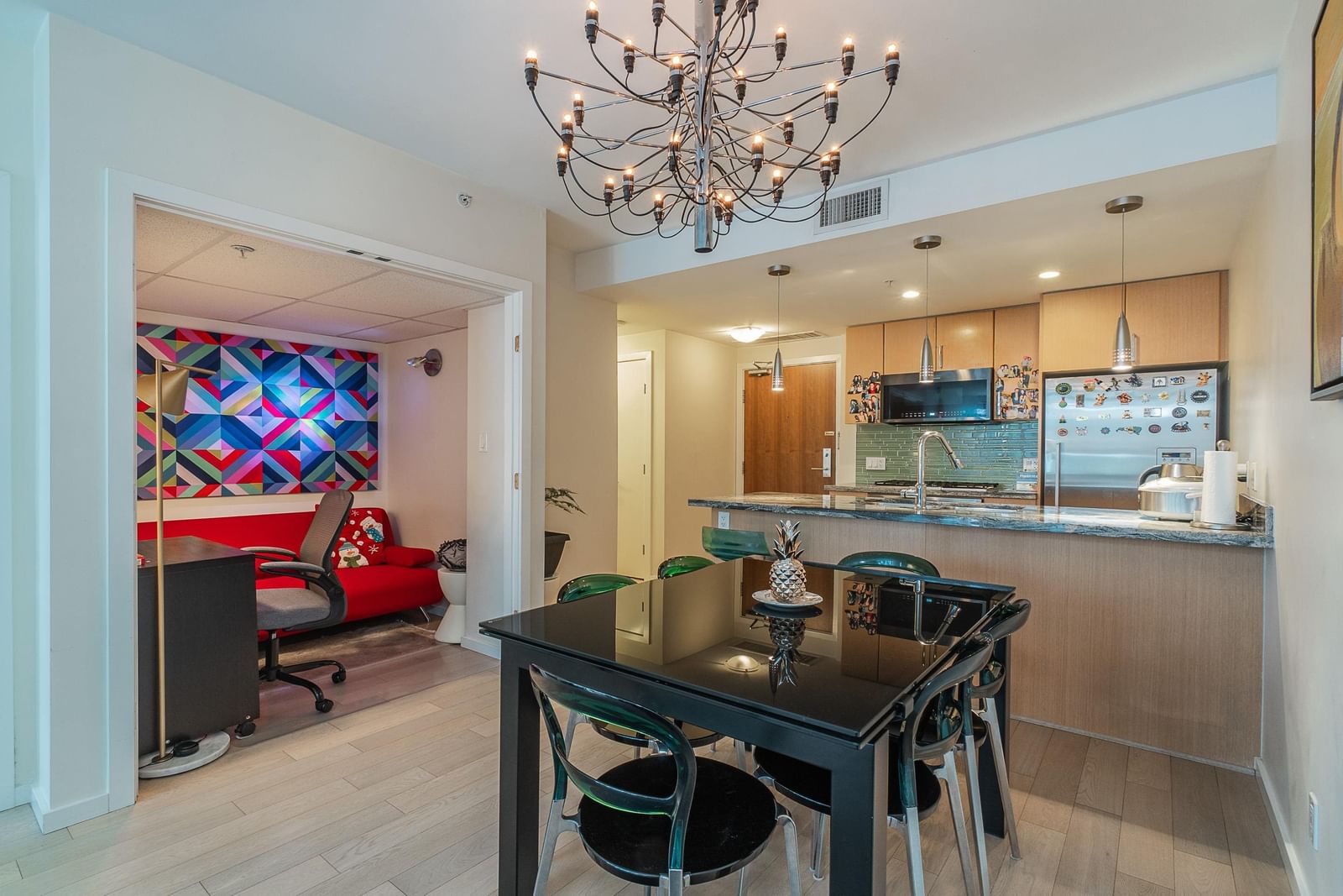 Listing Image 9