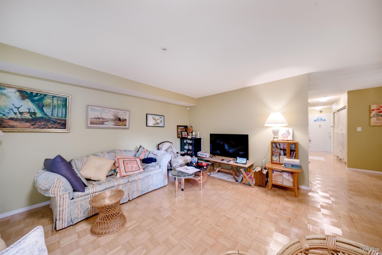 Listing Image 11