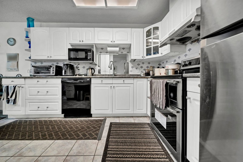 13345 70b Avenue, Surrey, V3W 7Z3 | Image 3