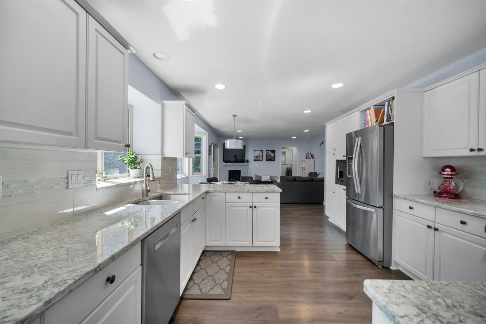Listing Image 13