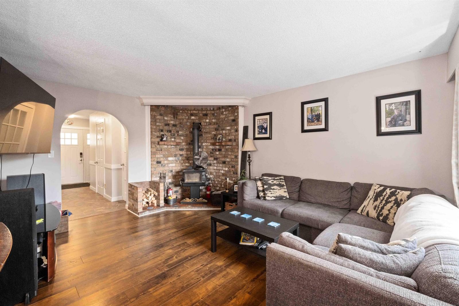 Listing Image 14