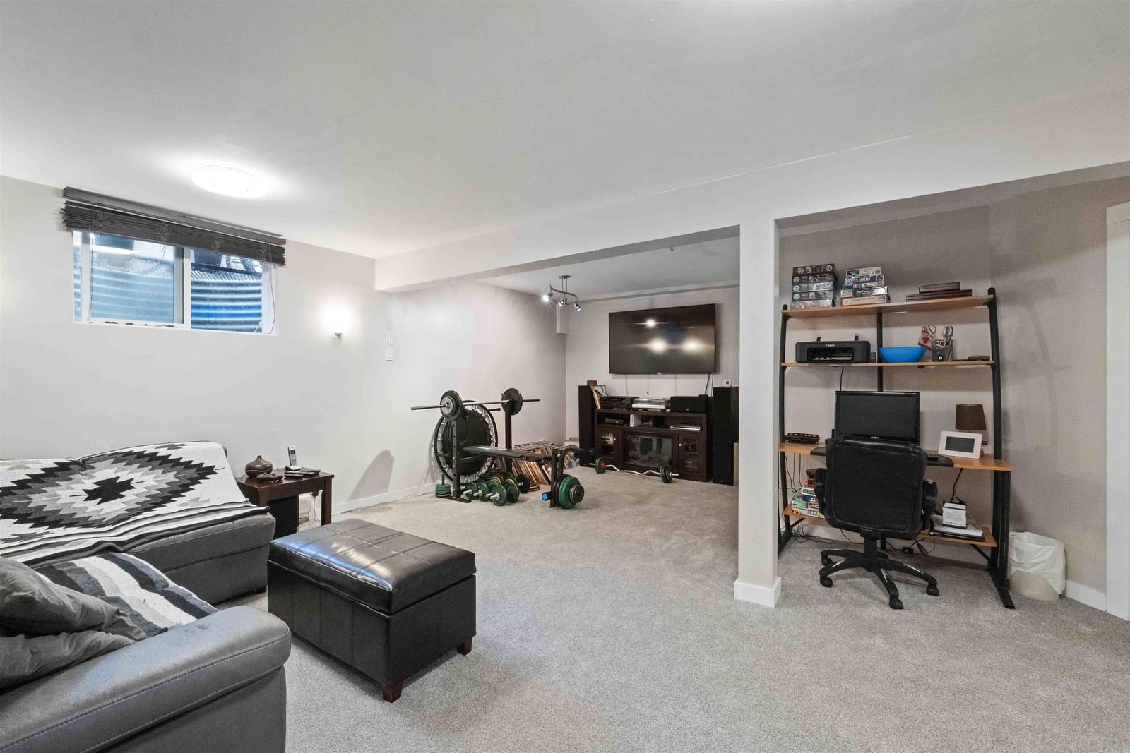 Listing Image 17