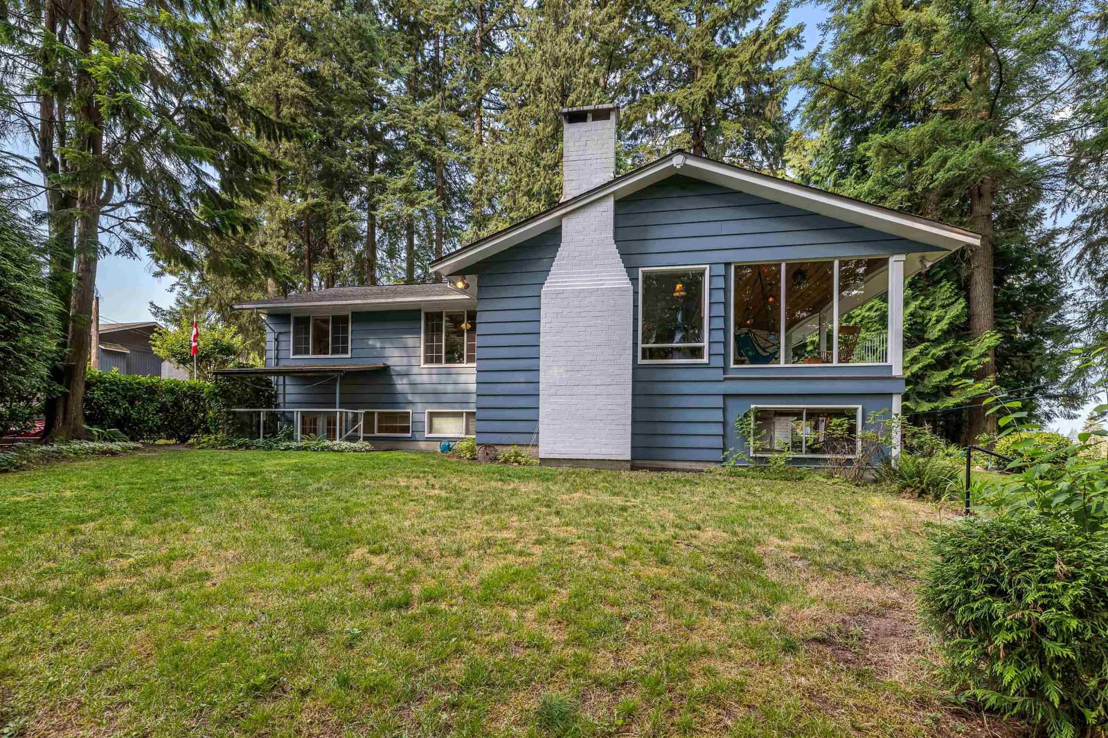 Listing Image 4