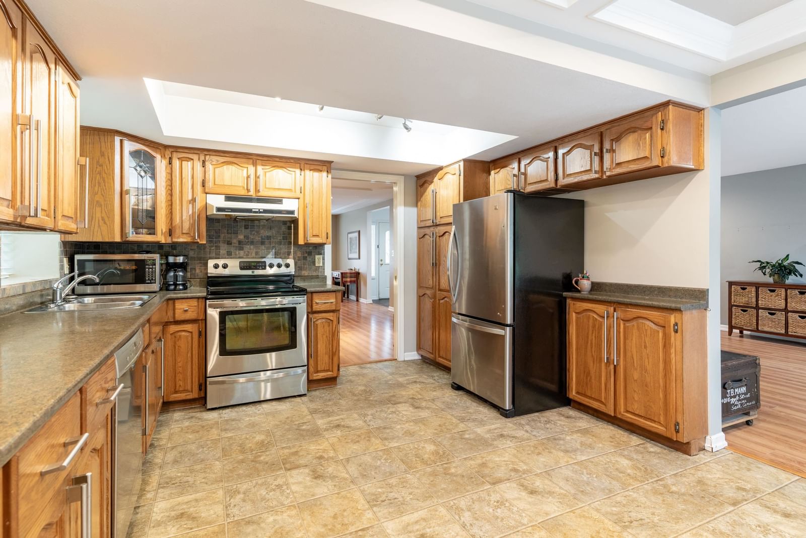 Listing Image 15