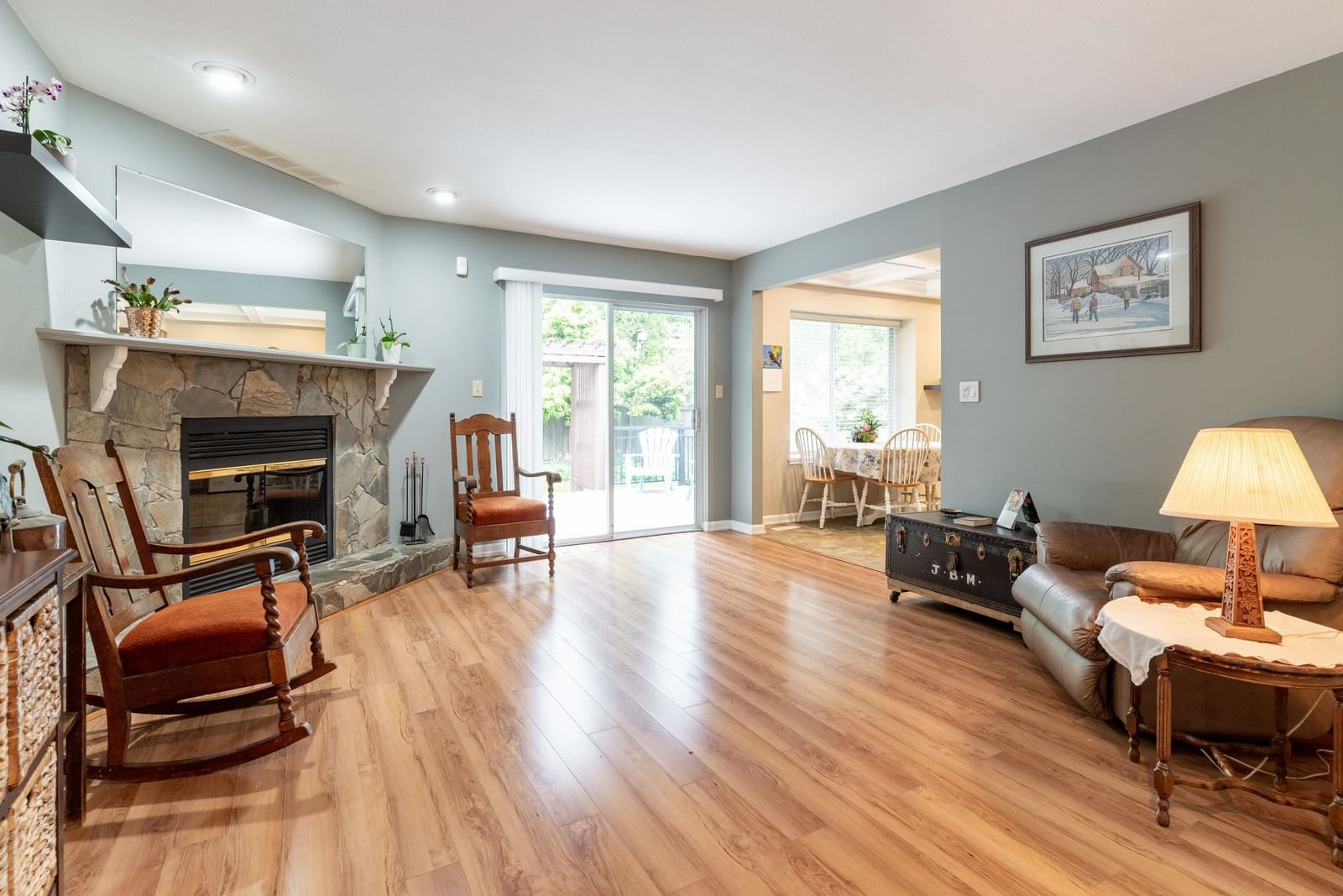 Listing Image 19