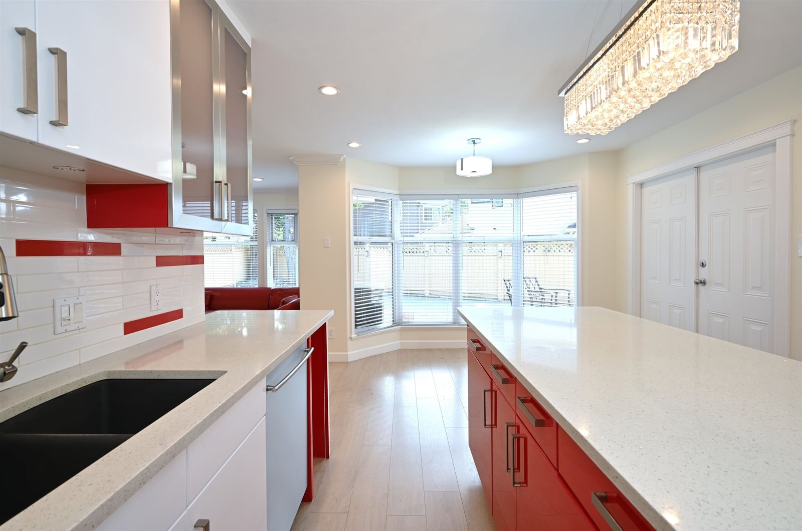 Listing Image 9