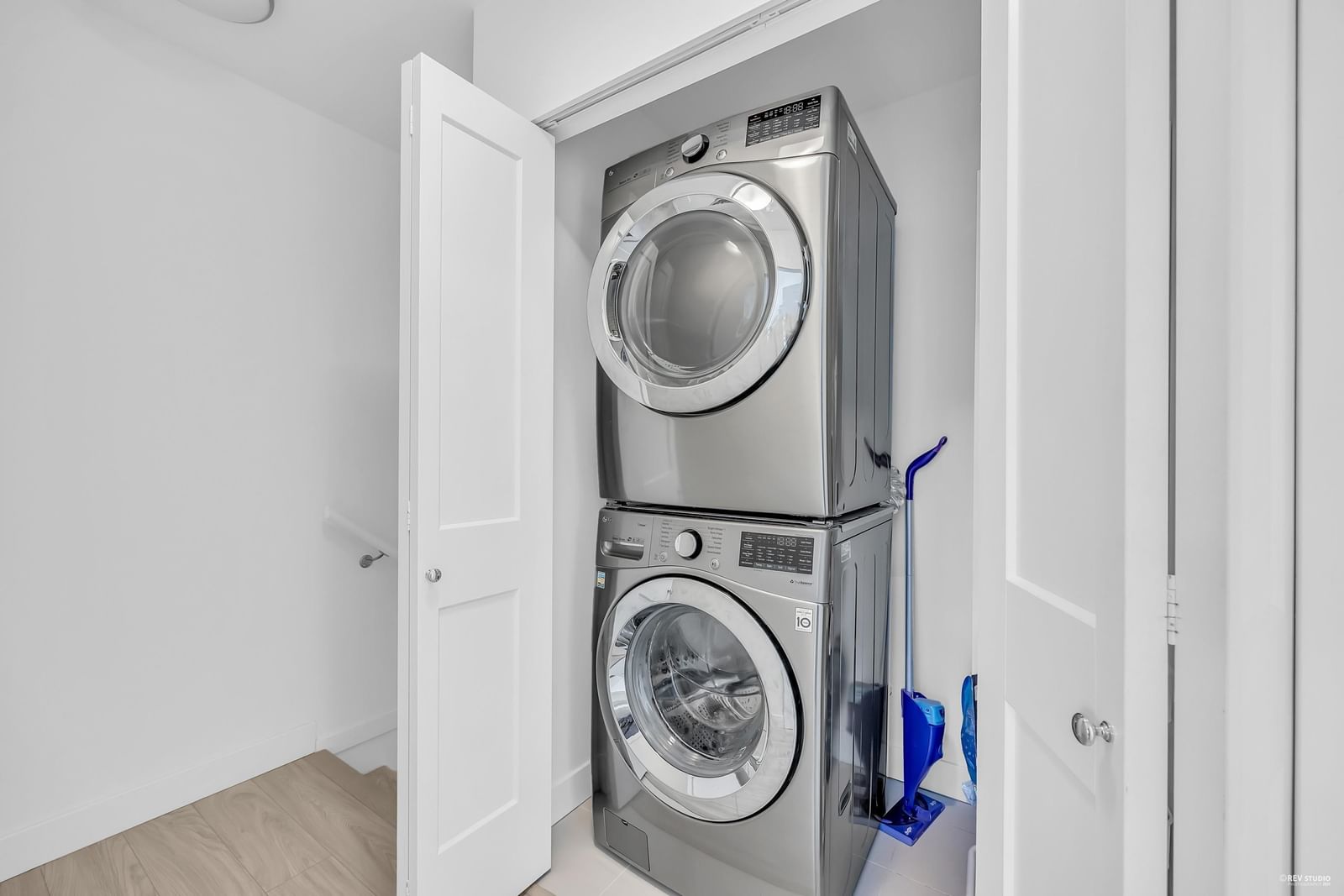 Listing Image 27