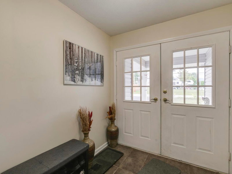 35684 Moore Avenue, Mission, V2V 7L6 | Image 3