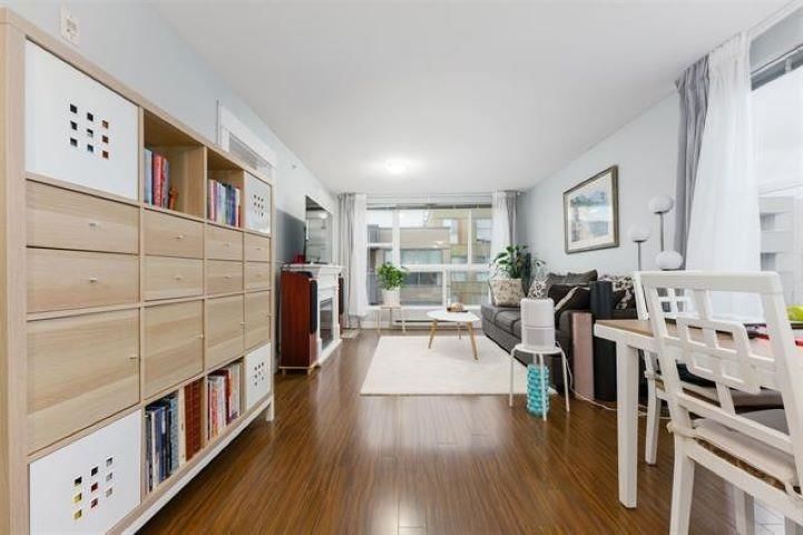 Listing Image 8