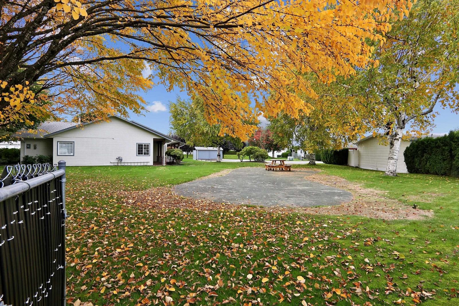 Listing Image 27