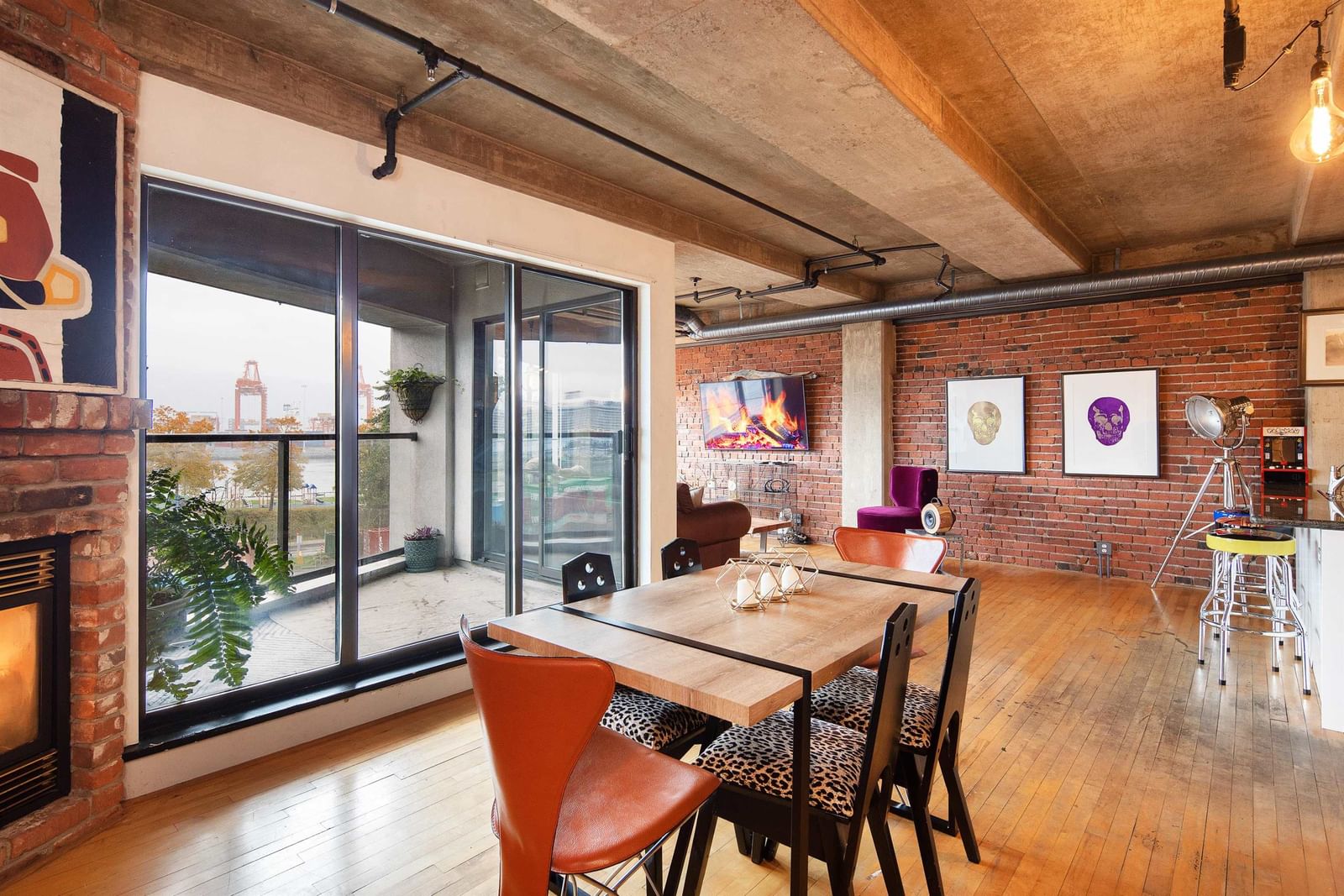 Listing Image 10