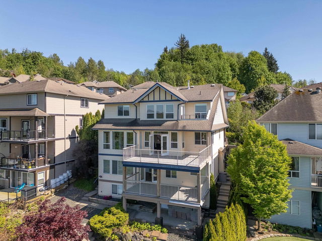 5 - 3504 Bassano Terrace