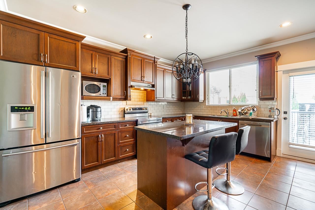 Listing Image 10