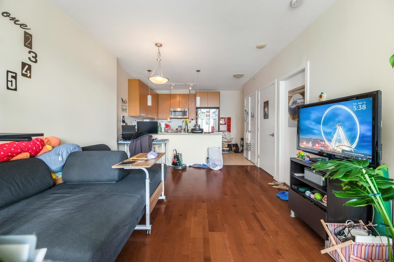 Listing Image 7