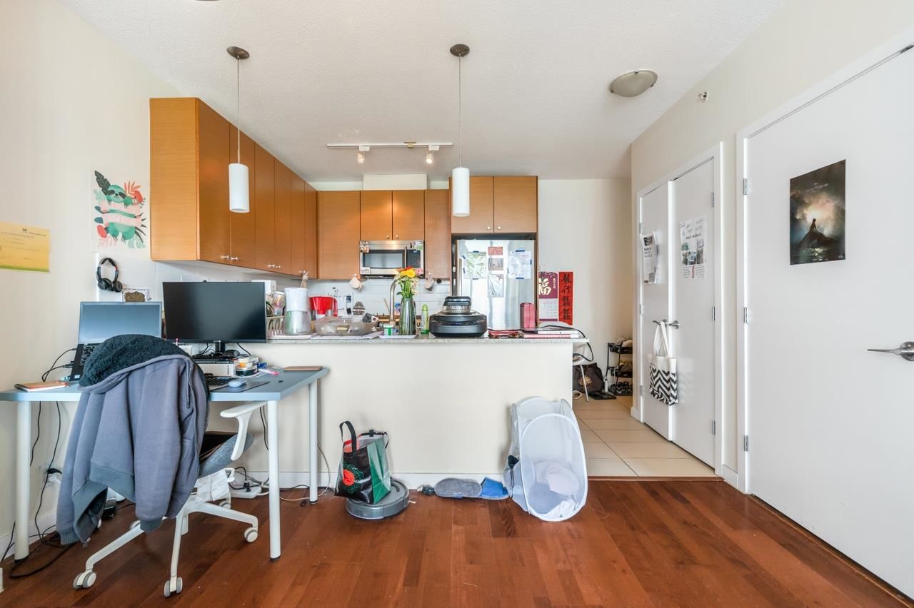 Listing Image 9