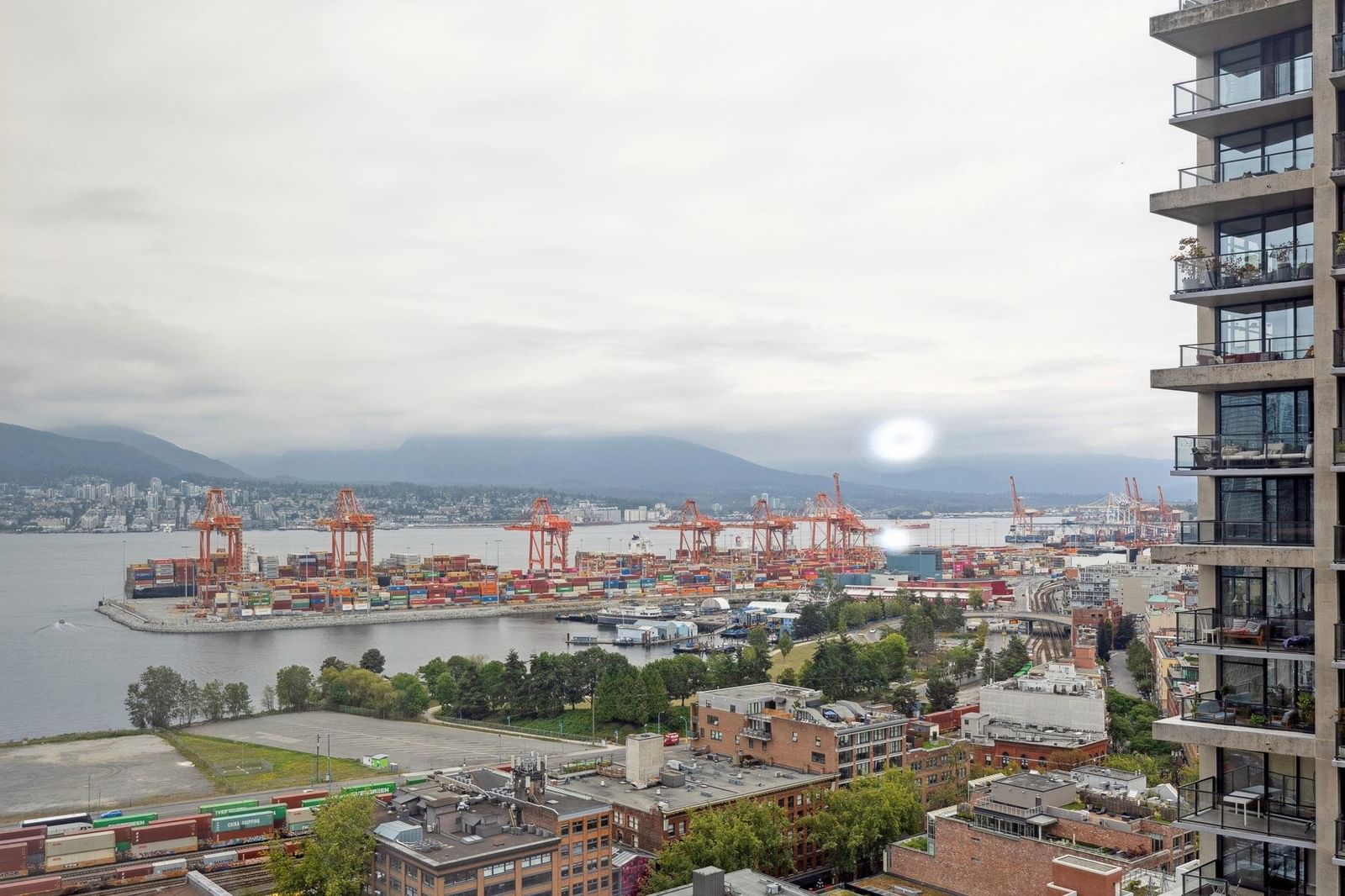 Listing Image 12