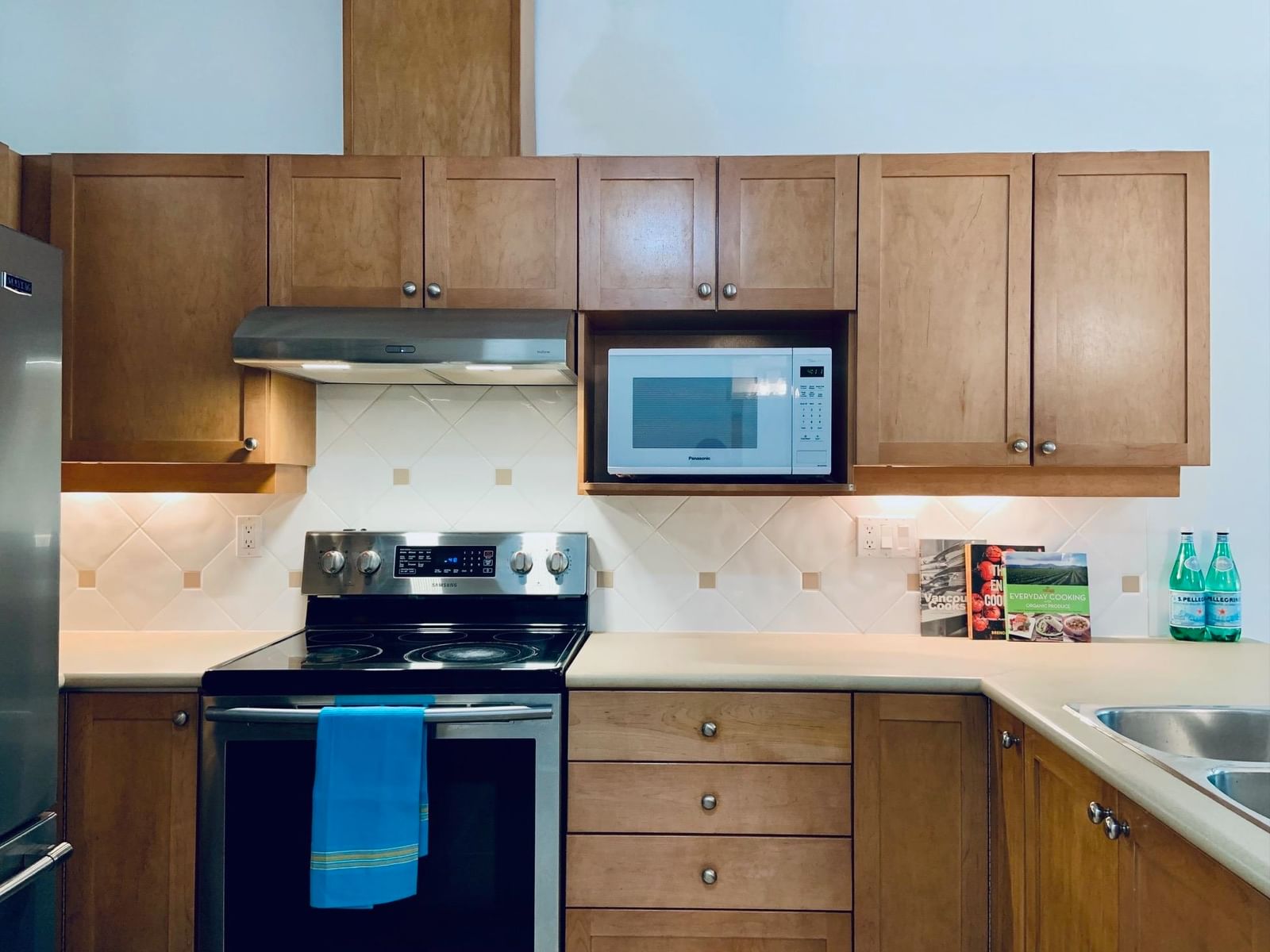 Listing Image 11