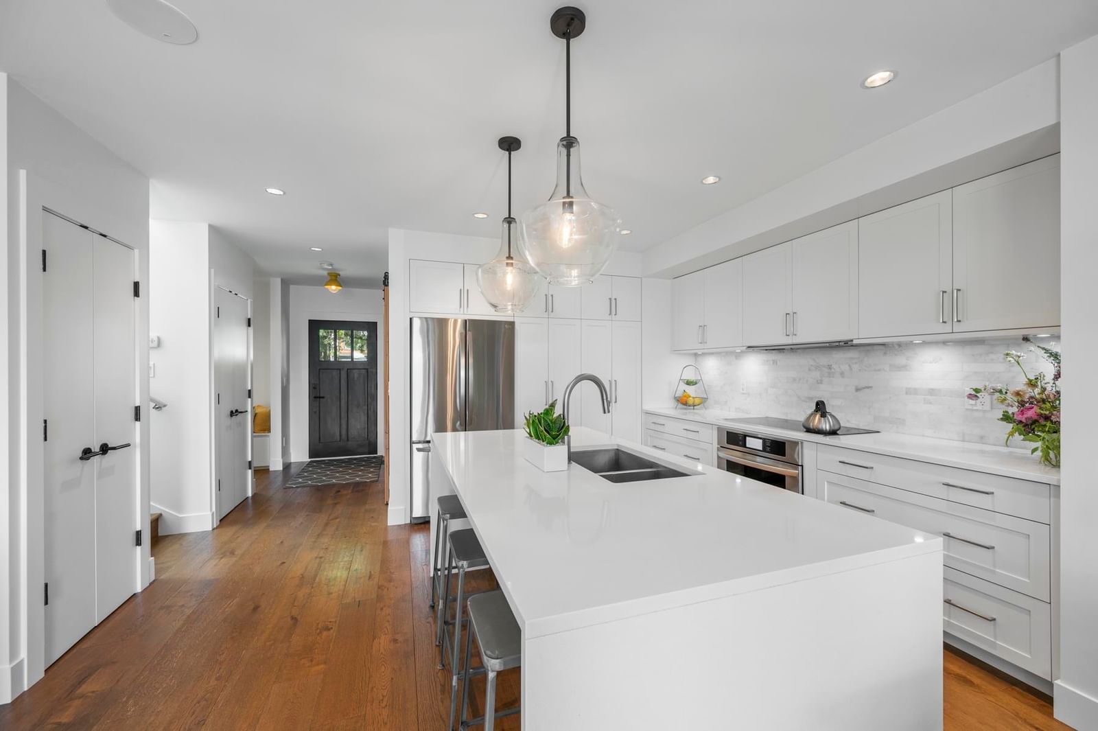 Listing Image 15