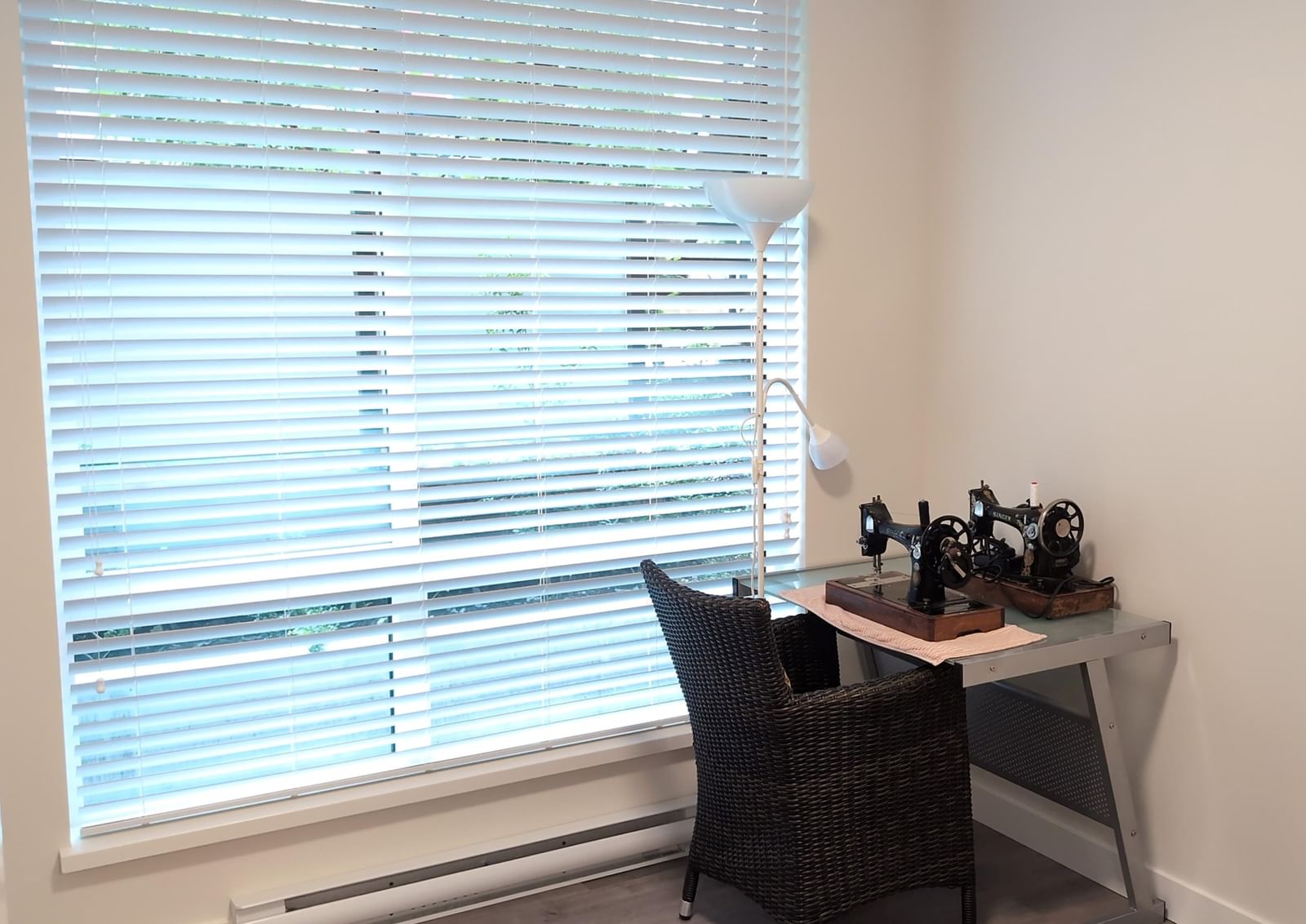 Listing Image 11