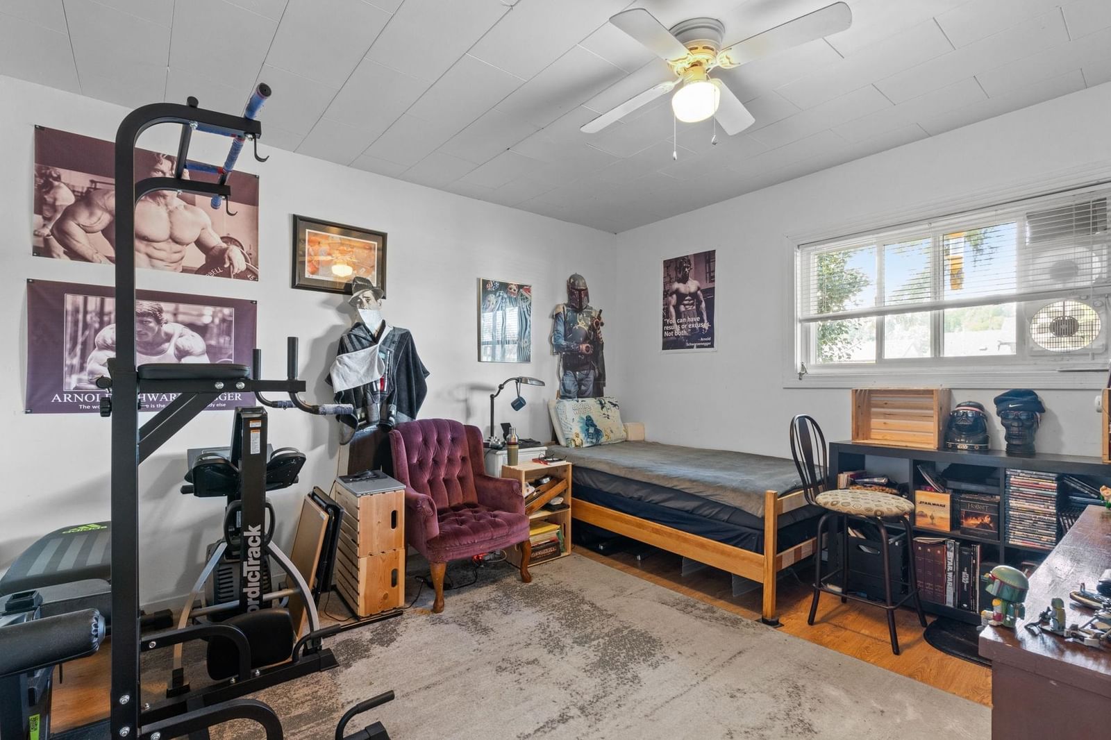 Listing Image 12