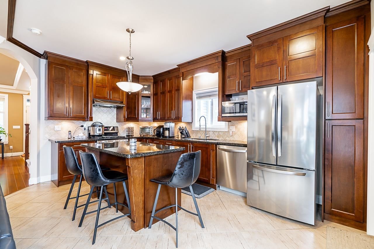 Listing Image 12