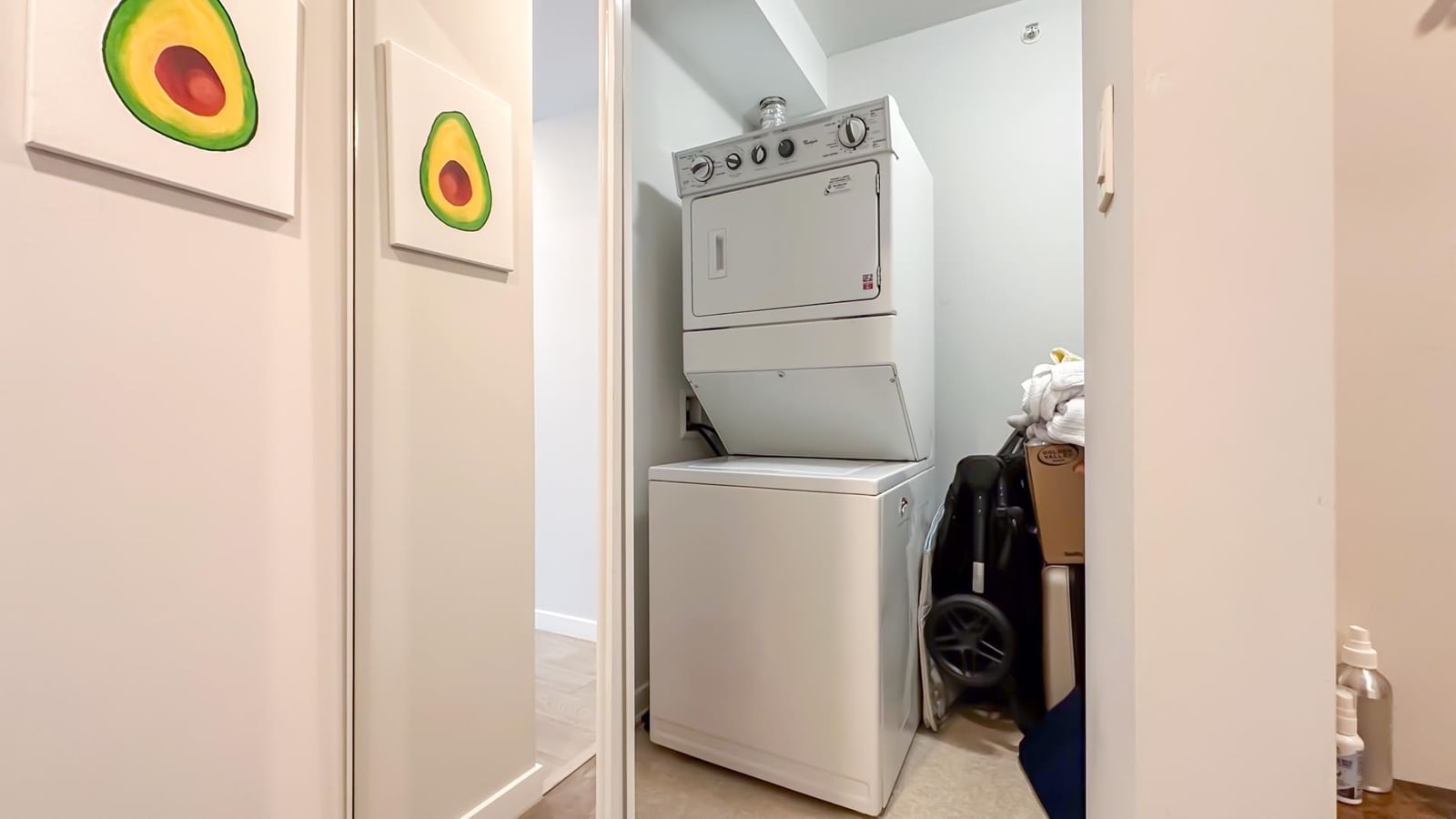 Listing Image 17
