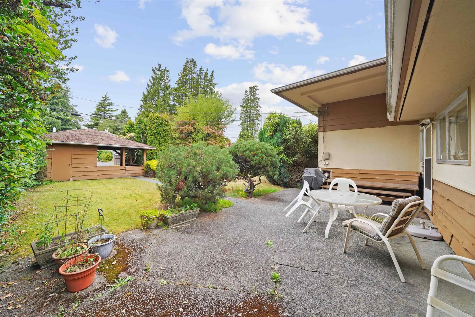 Listing Image 5