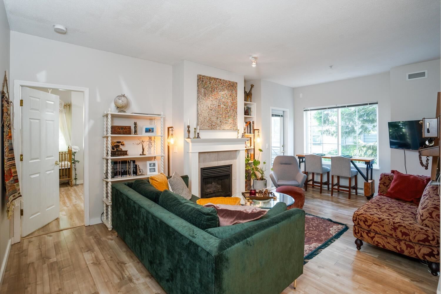 Listing Image 1