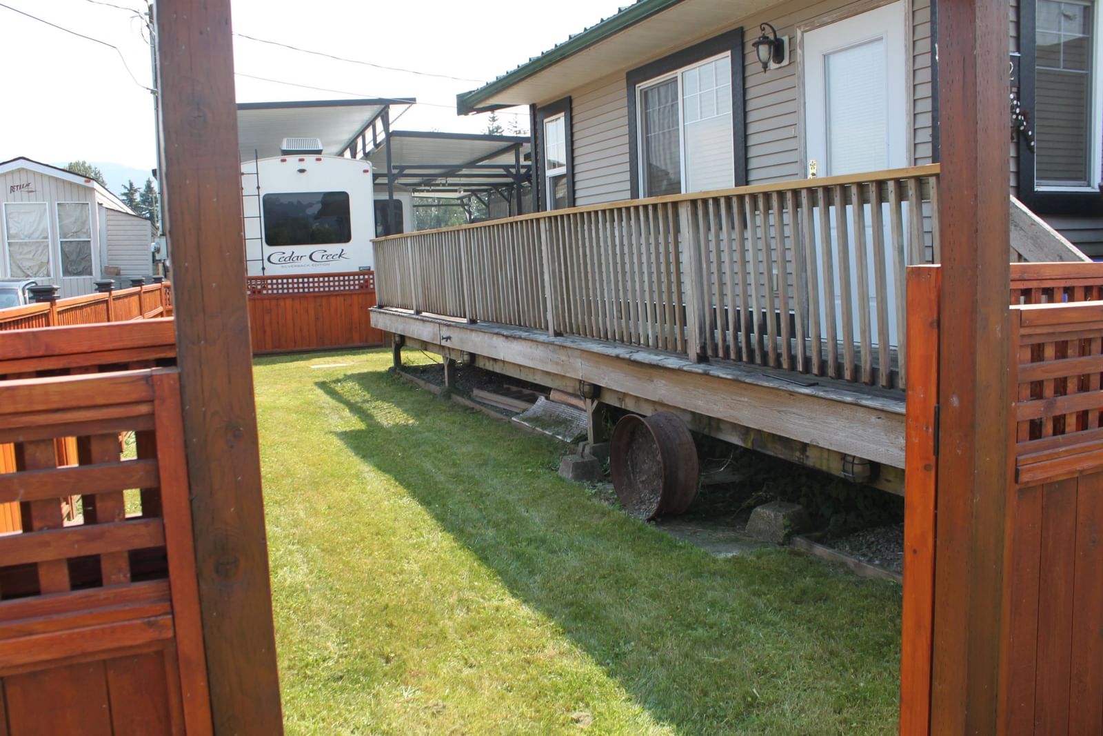 Listing Image 4