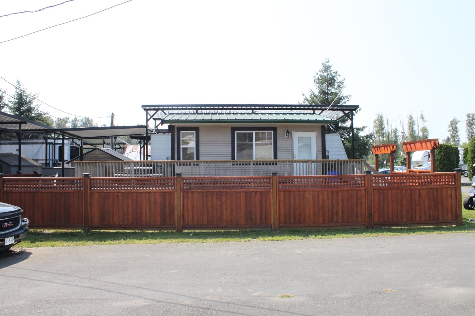 Listing Image 5