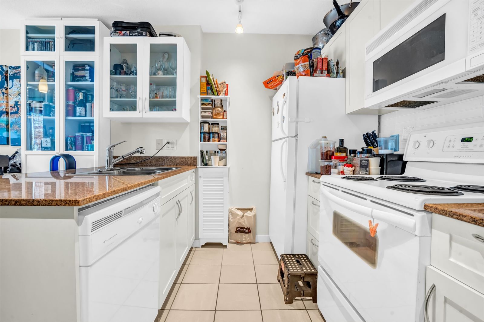 Listing Image 9