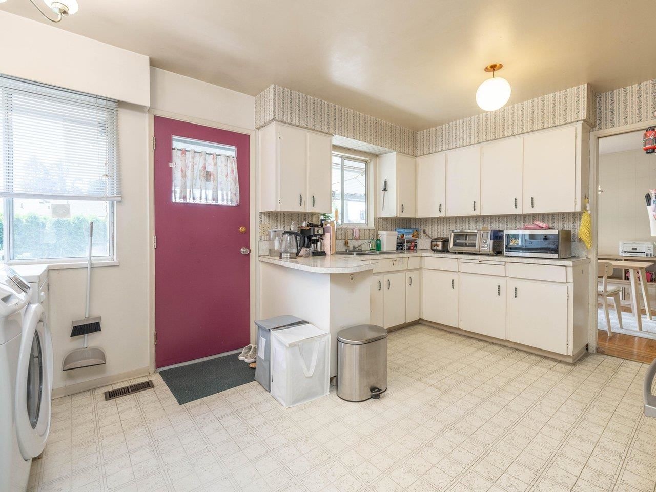 Listing Image 16