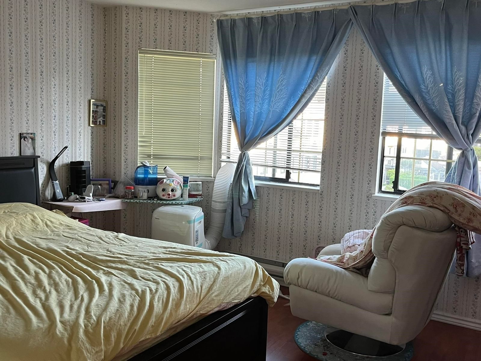 Listing Image 12