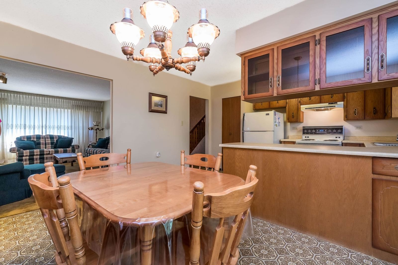 Listing Image 12