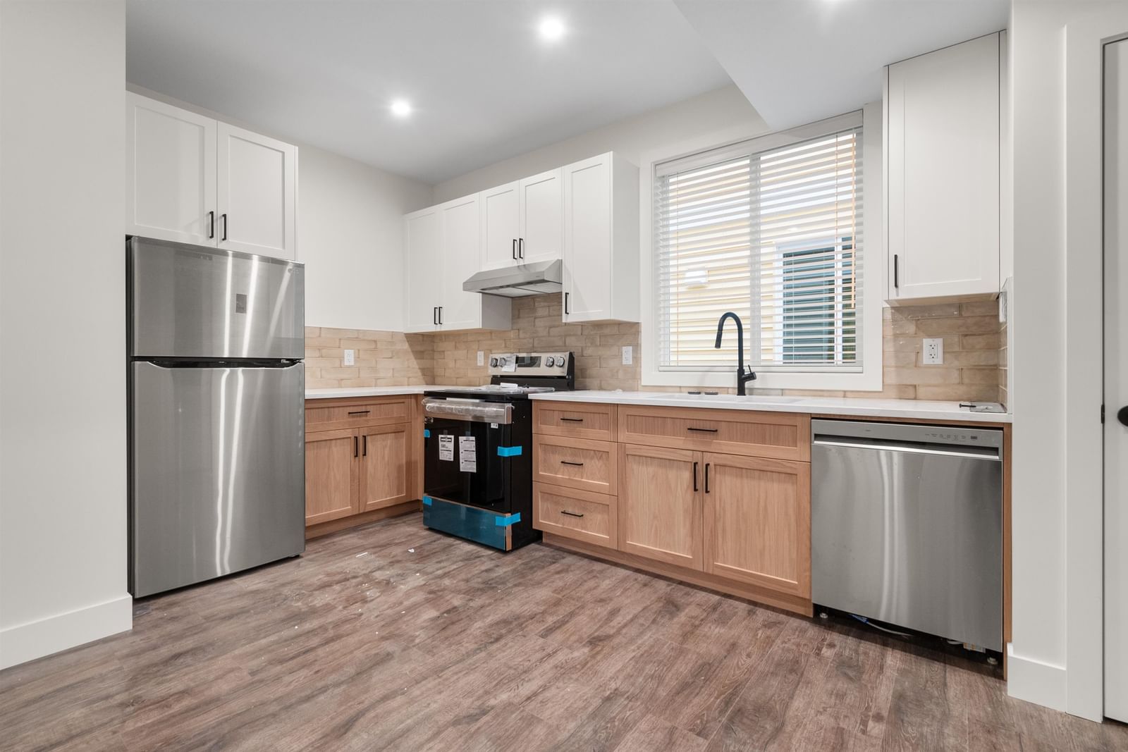 Listing Image 27