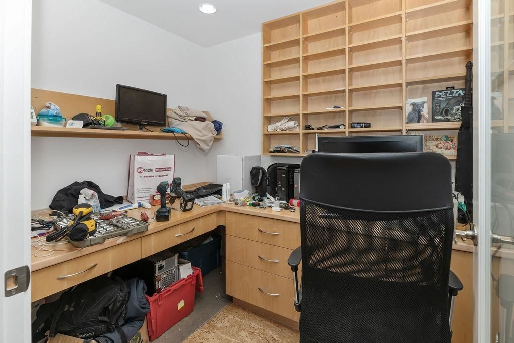 Listing Image 18