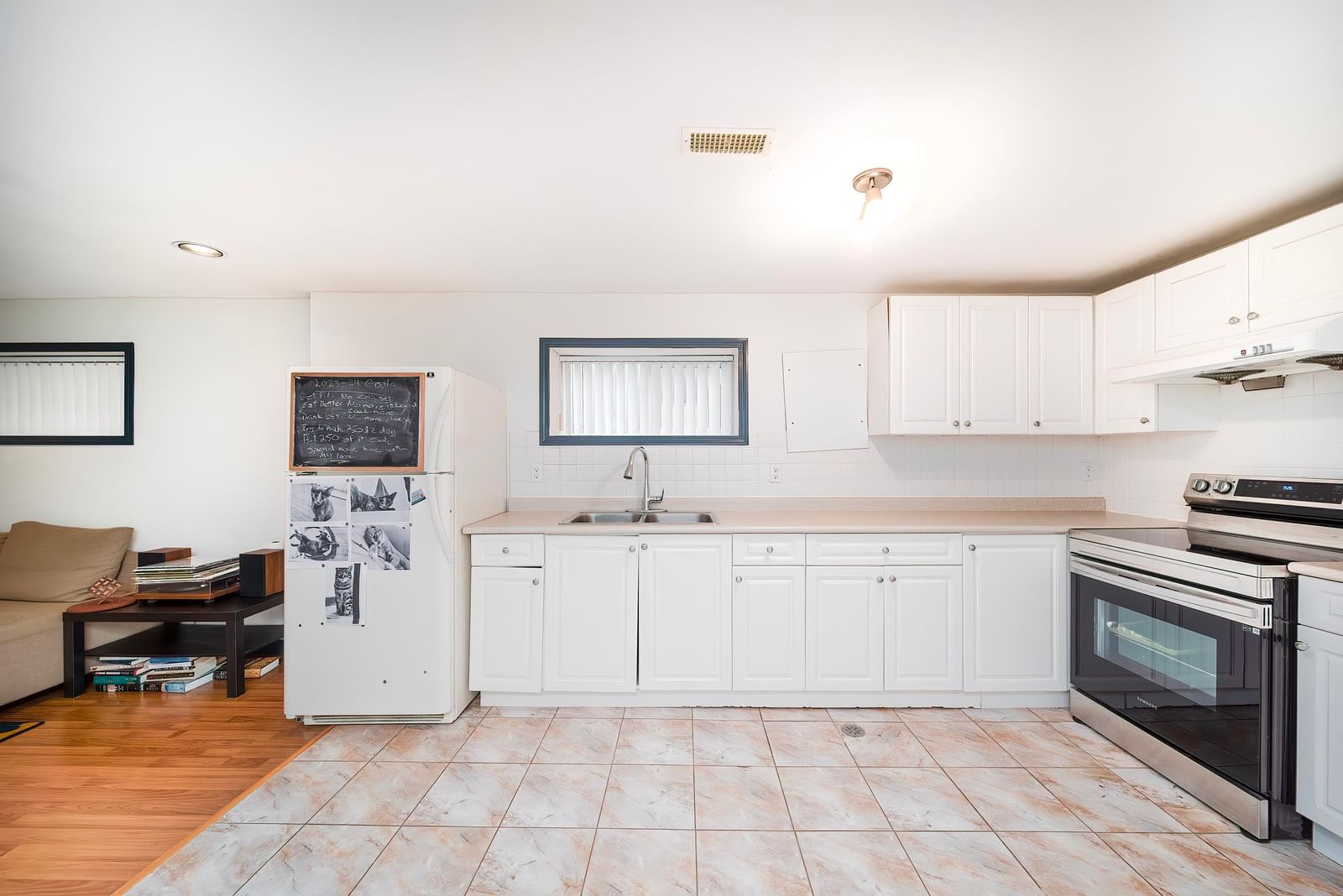 Listing Image 18