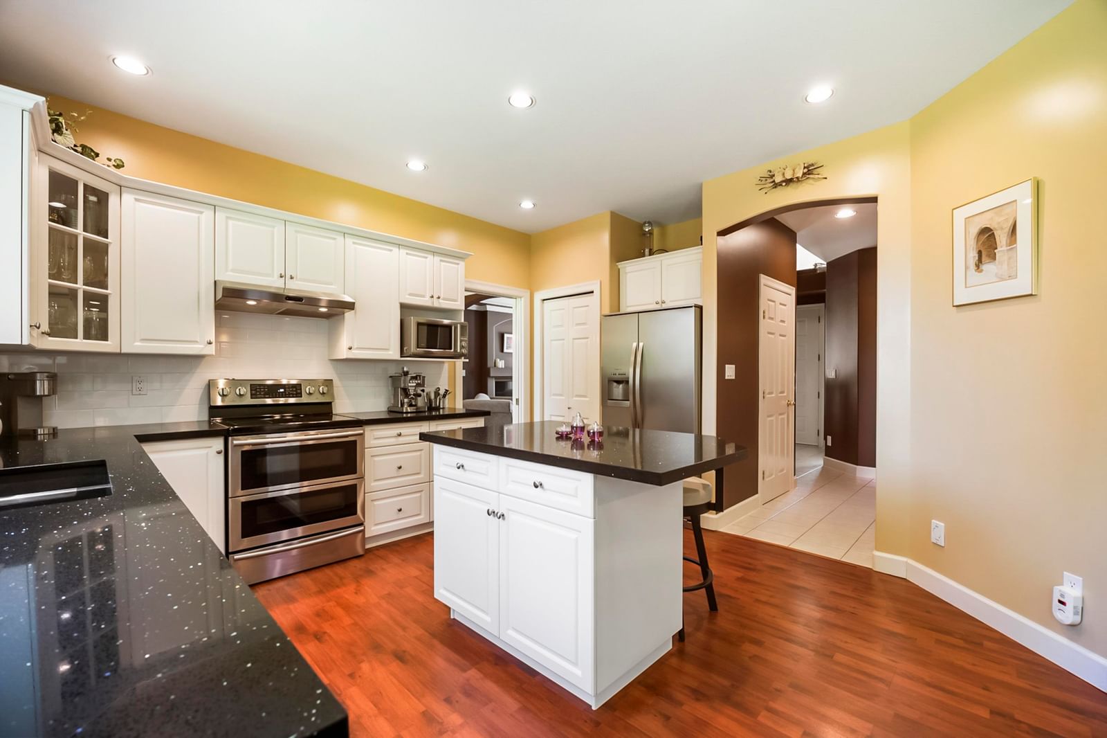 Listing Image 10