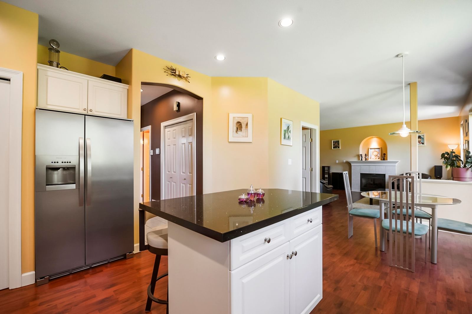 Listing Image 11