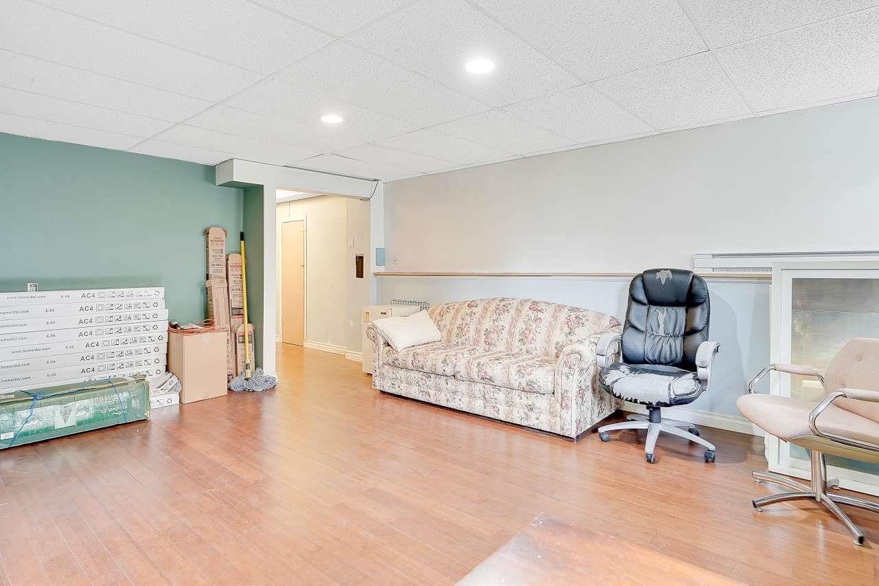 Listing Image 23