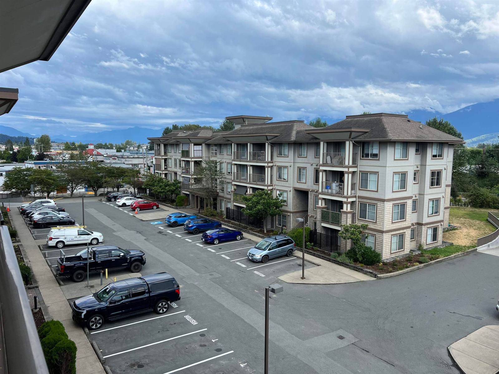 Listing Image 14