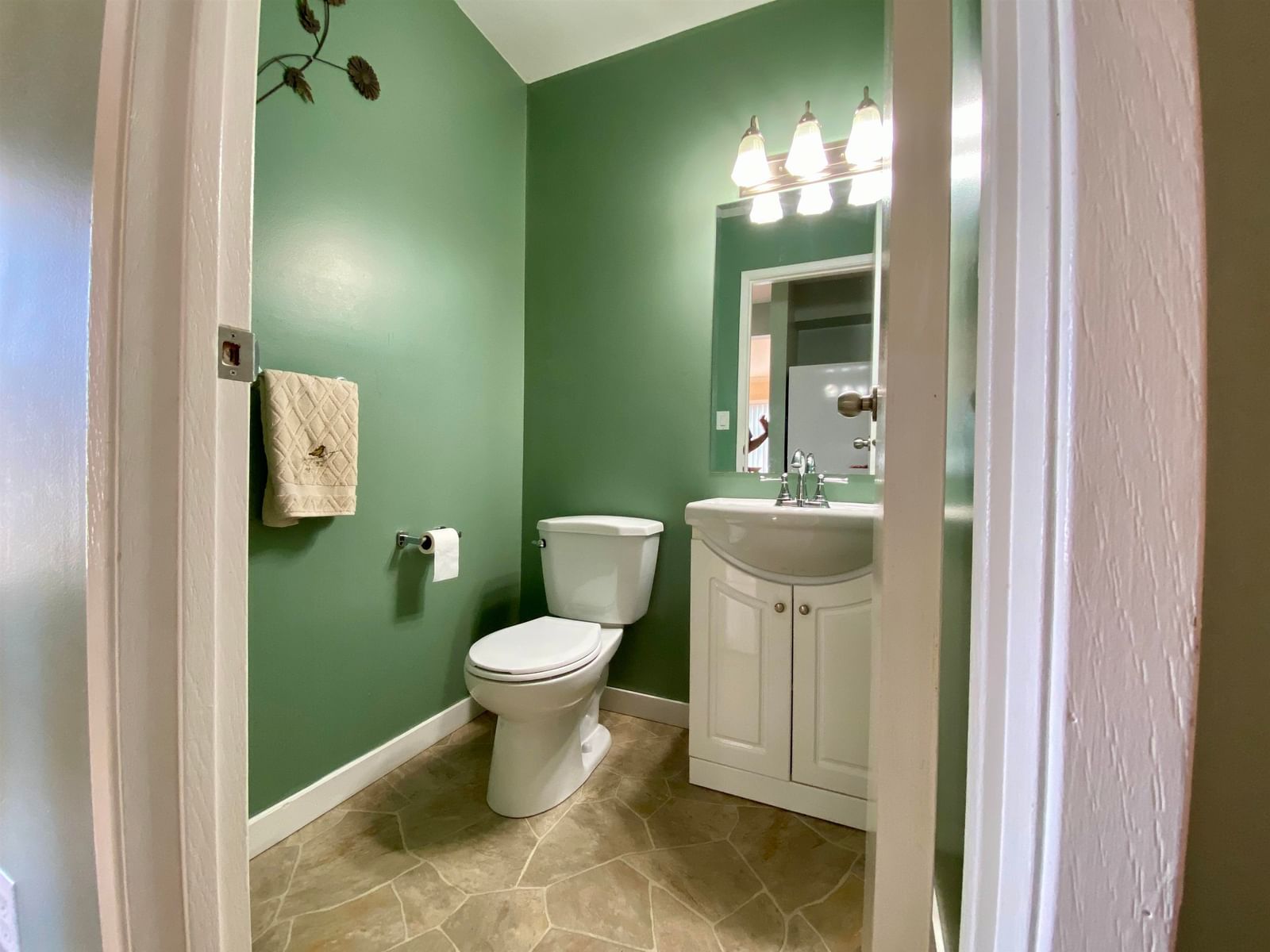 Listing Image 9