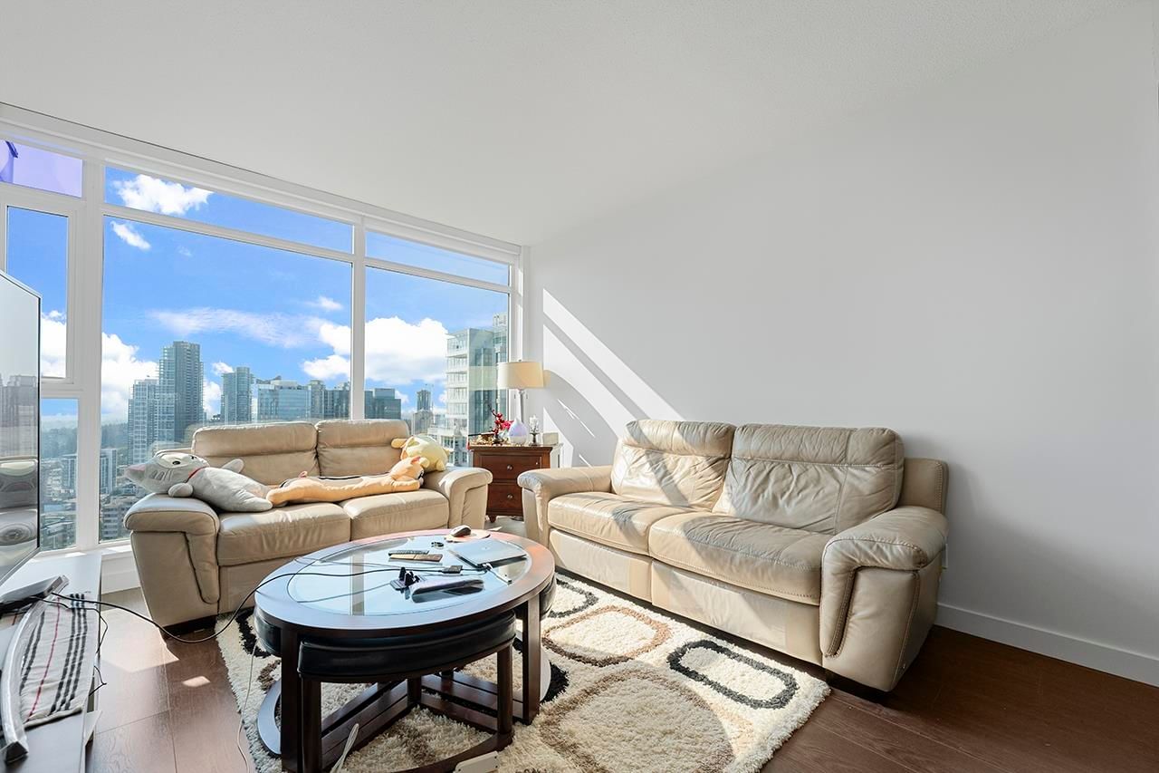 Listing Image 11